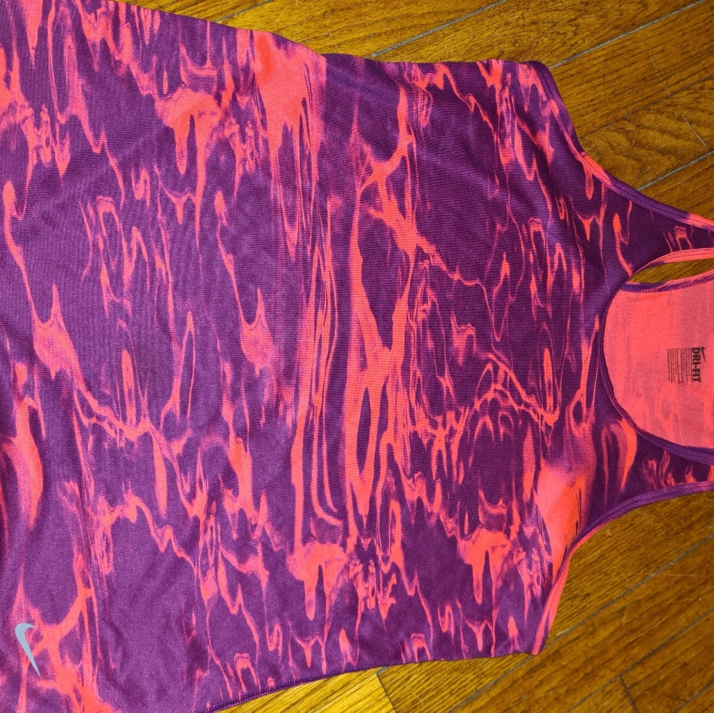 Nike DriFit Tank - Picture 3 of 3